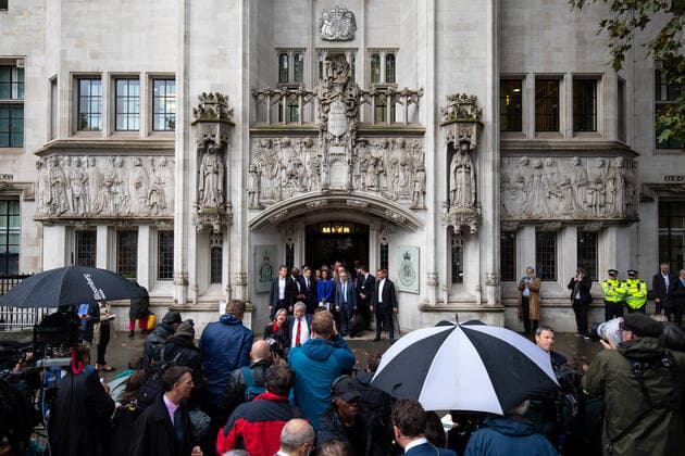 Bilder des Jahres 2019, News 09 September News Themen der Woche KW39 September 24, 2019, London, London, UK: London, UK. Anti-Brexit campaigner and businesswoman Gina Miller leaves the Supreme Court after the Court made a historic ruling that Boris Johnson s decision to suspend Parliament for five weeks was unlawful. London UK  - ZUMAl94_ 20190924_zaf_l94_052 Copyright: xTomxNicholsonx