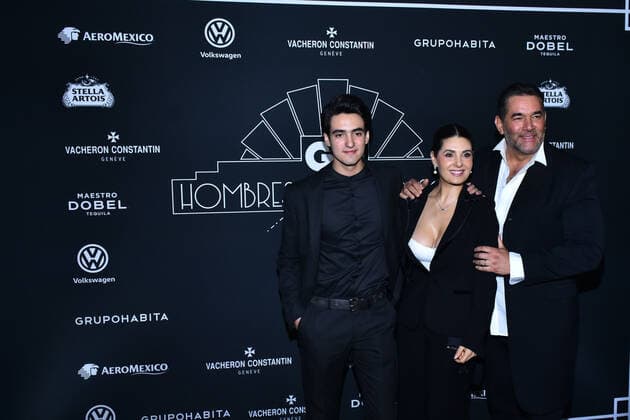 GQ Man of the Year Awards- Arrivals MEXICO CITY, MEXICO - SEPTEMBER 25: (L-R) Sebastian Poza, Mayrin Villanueva, Eduardo Santamarina poses for photos during the black carpet of GQ Man of the Year Awards 2019 at Fronton Mexico on September 25, 2019 in Mexico City, Mexico  Copyright: xCarlosxTischlerx EYE_5002