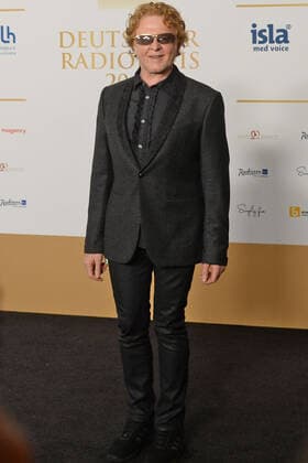 Mick Hucknall, der Frontmann der Gruppe Simply Red, zu Gast bei der Verleihung des 10. Deutscher Radiopreis am 25.09.2019. Der Deutsche Radiopreis wurde in der Elbphilharmonie in Hamburg vergeben. bei der Verleihung Deutscher Radiopreis 2019 am 25.09.2019. Die Verleihung fand in der Hamburger Elbphilharmonie in Hamburg statt., Hamburg Hafen Hamburg Deutschland