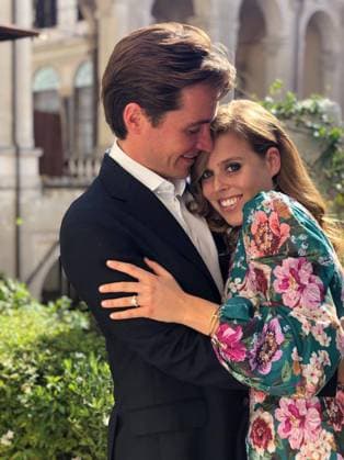 Bilder des Jahres 2019, Entertainment 09 September Entertainment Themen der Woche KW39 Entertainment Bilder des Tages The Duke and Duchess of York, Princess Beatrice , are delighted to announce the engagement of Princess Beatrice to Mr Edoardo Mapelli Mozzi. Her Royal Highness and Mr Mapelli Mozzi became engaged while away for the weekend in Italy earlier this month: Photo by Princess Eugenie  Copyright: xx