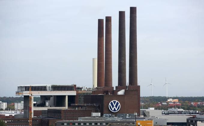 Wolfsburg Niedersachsen Wolfsburg, 26.09.2019, Rathaus, Panorama Blick auf Volkswagen Werk, Das Heizkraftwerk Wolfsburg Nord Süd, inoffiziell Altes Heizkraftwerk