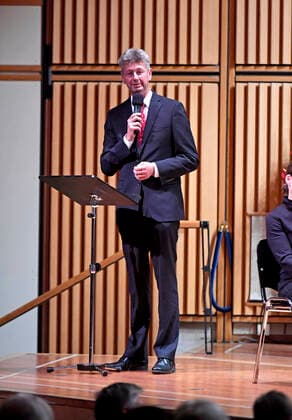 27.09.2019, Klassikfestival Bad Wörishofen, Festival der Nationen 2019 im Kurhaus Bad Wörishofen im Allgäu, Hält die Eröffnungsrede: Prof. Dr. Michael Piazolo, MdL (Bayerischer Staatsminister für Unterricht und Kultus) 27.09.2019, Klassikfestival Bad Wörishofen 27.09.2019, Klassikfestival Bad Wörishofen