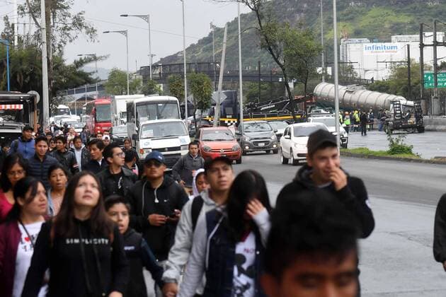 Mexiko, LKW Unfall in Mexiko-Stadt September 29, 2019: EUM20190929ACT05.JPG.CIUDAD DE MEXICO. AccidentAccidente-Trailer-Metro.- 29 de septiembre de 2019. Pipa choca contra el muro de contencion de la estacion Tepalcates del Transporte Colectivo Metro; se suspende el servicio en la estacion de la Linea A. Foto: Agencia EL UNIVERSALArmando MartinezEELG Copyright: xElxUniversalx