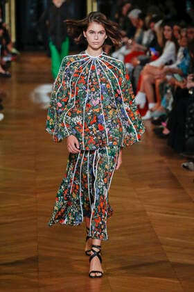 . 30 09 2019. Paris, France. Kaia Gerber on the catwalk at the Stella McCartney show at Paris Fashion Week for Spring Summer 2020.  xi-Imagesx IIM-20199-0050