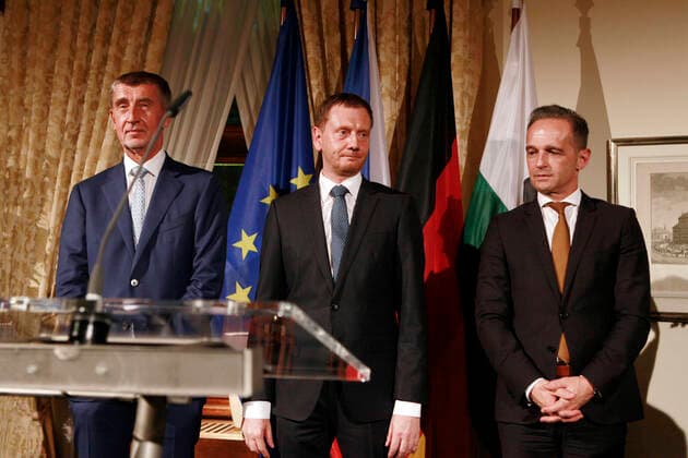Andrej Babis, Michael Kretschmer und Heiko Maas beim Empfang zum 30jährigen Jubiläum der Botschaftsflüchtlinge in Prag und der Tag der Deutschen Einheit in der Botschaft der Bundesrepublik Deutschland. Prag, 30.09.2019 *** Andrej Babis, Michael Kretschmer and Heiko Maas at the reception for the 30th anniversary of the embassy refugees in Prague and the Day of German Unity in the Embassy of the Federal Republic of Germany Prague, 30 09 2019 Foto:xM.xWehnertx xFuturexImage