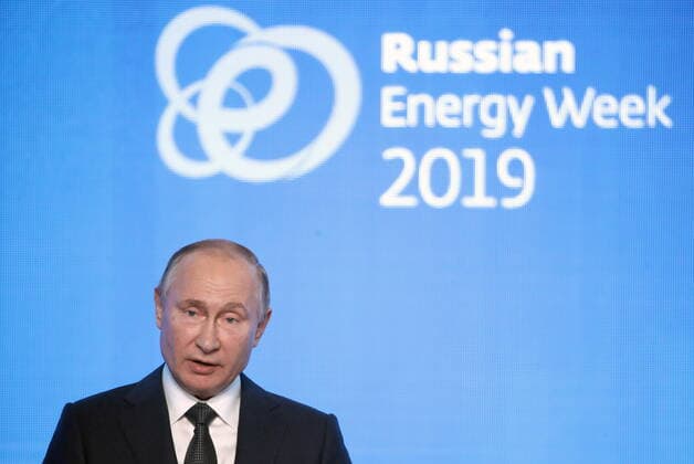 Bilder des Jahres 2019, News 10 Oktober News Themen der Woche KW40 News Bilder des Tages MOSCOW, RUSSIA - OCTOBER 2, 2019: Russia s President Vladimir Putin at the plenary session titled Energy Partnership for Sustainable Growth as part of the Russian Energy Week 2019 international forum at the Manege Central Exhibition Hall. Valery Sharifulin TASS  TS0BD408