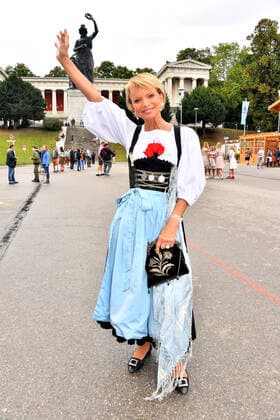 Bilder des Jahres 2019, Entertainment 10 Oktober Entertainment Themen der Woche KW40 Uschi Glas Mercedes-Benz Damen-Wiesn 2019 Käfer Wiesn-Schänke Oktoberfest 2019 Wies«n Zelte München 02. Oktober 2019 *** Uschi Glass Mercedes Benz Ladies Wiesn 2019 Beetle Wiesn Tavern Oktoberfest 2019 Wies n Tents Munich 02 October 2019