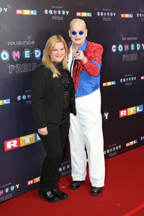 Hella von Sinnen und Sandra Pettra bei der Verleihung von Der Deutsche Comedypreis 2019 am 2.10.2019 in Köln Deutscher Comedypreis 2019 in Köln