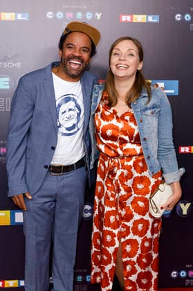 Simon Pearce und Kathrin Osterode bei der Verleihung des 23. Deutschen Comedypreises 2019 im Studio in Köln Mühlheim. Köln, 02.10.2019