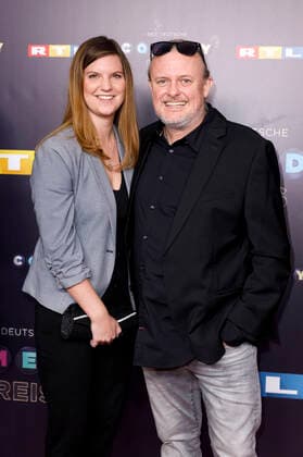 Markus Krebs mit Begleitung bei der Verleihung des 23. Deutschen Comedypreises 2019 im Studio in Köln Mühlheim. Köln, 02.10.2019