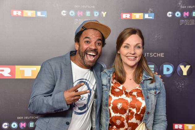 Simon Pearce und Kathrin Osterode kommt am 02.10.2019 in Kölner zur Verleihung des 20. Deutschen Comedypreis 2019, er jährlich an Komiker, für Comedy-Shows und Moderationen verliehen.