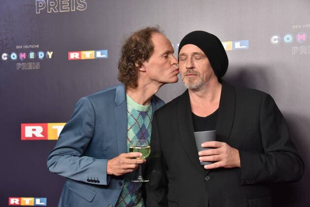Comedian Olaf Schubert , l-r, und Torsten Sträter kommt am 02.10.2019 in Kölner zur Verleihung des 20. Deutschen Comedypreis 2019, er jährlich an Komiker, für Comedy-Shows und Moderationen verliehen.