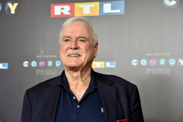 Der britische Komiker John Cleese kommt am 02.10.2019 in Köln zur Verleihung des 20. Deutschen Comedypreis 2019, er wird jährlich an Komiker, für Comedy-Shows und Moderationen verliehen.