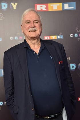Der britische Komiker John Cleese kommt am 02.10.2019 in Köln zur Verleihung des 20. Deutschen Comedypreis 2019, er wird jährlich an Komiker, für Comedy-Shows und Moderationen verliehen.
