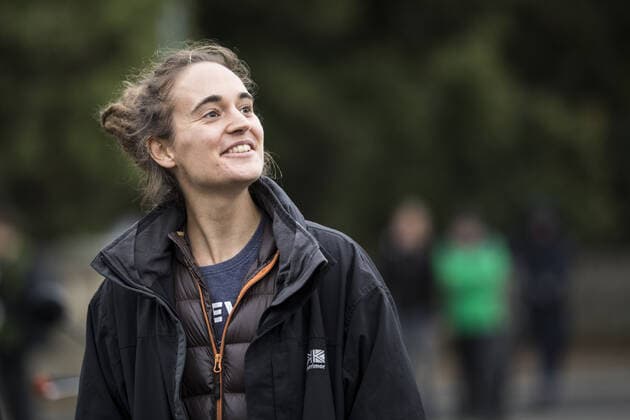 Carola Rackete, Kapitaenin der Sea-Watch 3, aufgenommen im Rahmen der Protestaktion Extinction Rebellion am Grossen Stern an der Siegessaeule in Berlin, 08.10.2019. Extinction Rebellion ist eine globale Protestbewegung, die durch Blockaden von Verkehrsknotenpunkten auf den Klimawandel aufmerksam machen will. Berlin Deutschland *** Carola Rackete, captain of Sea Watch 3, taken as part of the protest action Extinction Rebellion am Grossen Stern an der Siegessaeule in Berlin, 08 10 2019 Extinction Rebellion is a global protest movement that wants to draw attention to climate change by blocking traffic junctions Berlin Germany Copyright: xFlorianxGaertner photothek.netx