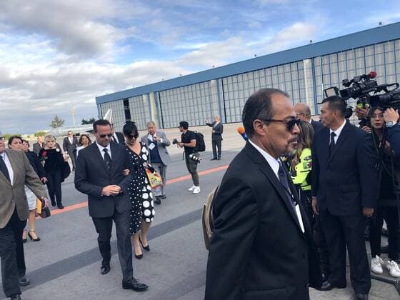 Jose Joel (C-L) and Marysol Sosa Norena (C-R), sons of Mexican singer Jose Jose, arrive at the Benito Juarez International Airport in Mexico City, Mexico, 09 October 2019. Two of the sons of the late singer Jose Jose accompanied him in silence on his last flight from Miami to Mexico City, where he receives today a tribute at the Palacio de Bellas Artes, the place where the greatest of Mexican culture are honored. Jose Jose s last trip to Mexico !ACHTUNG: NUR REDAKTIONELLE NUTZUNG!  Copyright: xAntonixBelchix AME7208 20191009-637062443947185634