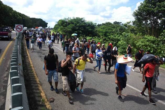 October 12, 2019: EUM20191012NAC03.JPG.TAPACHULA, Chis. MigrantsMigrantes-Caravana.- 12 de octubre de 2019. Caravana conformada por casi dos mil migrantes de Centroamerica, Cuba y Haiti salio por la manana de Tapachula, Chiapas, rumbo a la frontera con Estados Unidos. Foto: Agencia EL UNIVERSALEELG Copyright: xElxUniversalx