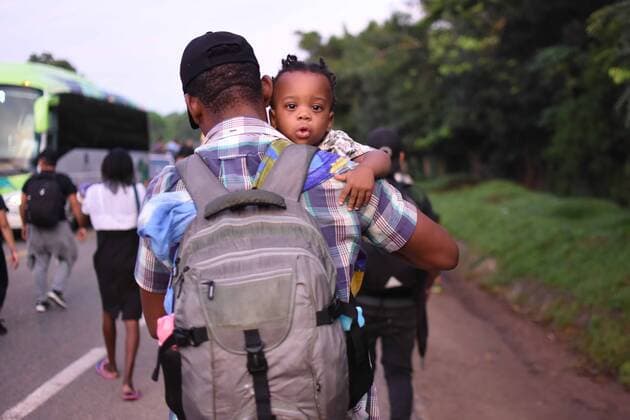 News Bilder des Tages October 12, 2019: EUM20191012NAC07.JPG.TAPACHULA, Chis. MigrantsMigrantes-Caravana.- 12 de octubre de 2019. Caravana conformada por casi dos mil migrantes de Centroamerica, Cuba y Haiti salio por la manana de Tapachula, Chiapas, rumbo a la frontera con Estados Unidos. Foto: Agencia EL UNIVERSALEELG Copyright: xElxUniversalx