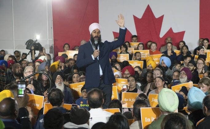 Canadian NDP Party leader Jagmeet Singh speaks at a rally in Surrey, British Columbia (BC), October 13, 2019 during a day of federal election campaigning in the BC lower mainland. Election day is October 21, 2019.  VAP2019101308 HEINZxRUCKEMANN
