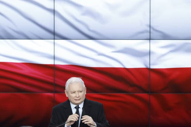 Bilder des Jahres 2019, News 10 Oktober News Themen der Woche KW41 October 13, 2019: 13 October 2019. Warsaw, Poland. Leader of the PiS ruling oparty Jaroslaw Kaczynski speaks at the election night after first results shows almost 43% support of his party. Photo: - ZUMAm120 20191013_zap_m120_002 Copyright: xJPxBlackx