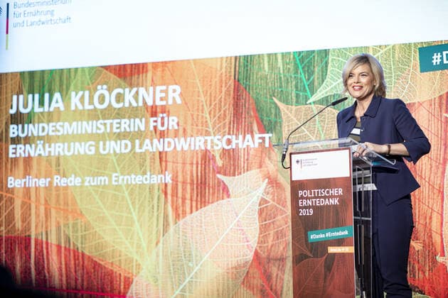 Bundeslandwirtschaftsministerin Julia Kloeckner, CDU, aufgenommen waehrend ihrer Rede zum Politischen Erntedank und der Verleihung der Professor-Niklas-Medaille im Bundesministerium fuer Ernaehrung und Landwirtschaft. Berlin, 15.10.2019. Berlin Germany