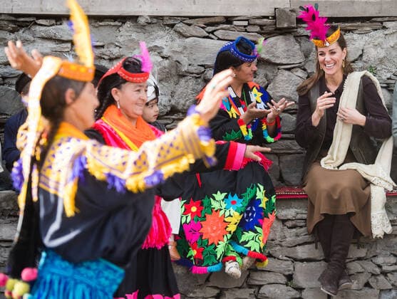 IMAGO Cultures of the world, Kalash People, Pakistan . 16 10 2019. Pakistan. The Duke and Duchess of Cambridge visit a settlement of the Kalash people, to learn more about their culture and unique heritage in Chitral, Pakistan on day three of their Royal Tour  xPoolx xi-Imagesx IIM-20281-0138