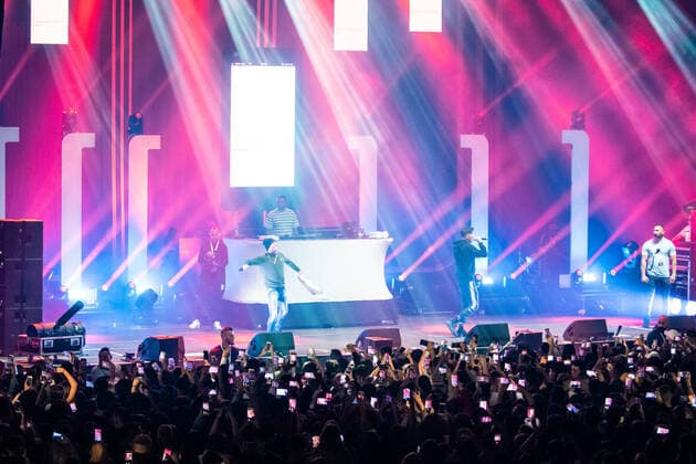 Rüsselsheimer Rapper MERO zieht Jugendliche in die Ludwigsburger MHP-Arena - Impressionen vom Konzert Rapper MERO zieht Jugendliche in die Ludwigsburger MHP-Arena - Impressionen vom Konzert, 71636 Ludwigsburg, Deutschland Copyright: 7aktuellx xNilsxReeh