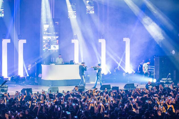 Rüsselsheimer Rapper MERO zieht Jugendliche in die Ludwigsburger MHP-Arena - Impressionen vom Konzert Rapper MERO zieht Jugendliche in die Ludwigsburger MHP-Arena - Impressionen vom Konzert, 71636 Ludwigsburg, Deutschland Copyright: 7aktuellx xNilsxReeh