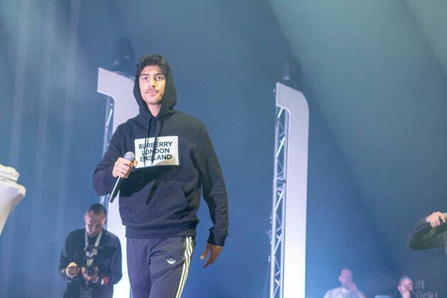 Rüsselsheimer Rapper MERO zieht Jugendliche in die Ludwigsburger MHP-Arena - Impressionen vom Konzert Rapper MERO zieht Jugendliche in die Ludwigsburger MHP-Arena - Impressionen vom Konzert, 71636 Ludwigsburg, Deutschland Copyright: 7aktuellx xNilsxReeh
