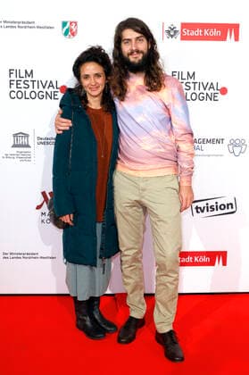 Lino Rettinger mit Begleitung bei der Verleihung der Film Festival Cologne Awards 2019 auf dem 29. Film Festival Cologne im E-Werk. Köln, 17.10.2019