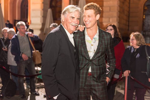 18.10.2019 xesx Frankfurt am Main Hessischer Film- und Kinopreis Hollywood in Frankfurt. Zur Vergabe des Hessischen Film und Kinopreises sind die Schauspieler Peter Simonischek (rechts) und Daniel Donskoy gekommen.