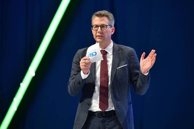 Markus BLUME (Generalsekretaer) auf der Buehne,spricht, Gestik,Einzelbild,angeschnittenes Einzelmotiv,Halbfigur,halbe Figur. CSU Parteitag 2019 am 18.10.2019 in Muenchen Olympiahalle.