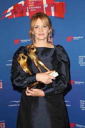 Preisträgerin Laura Tonke bei der Verleihung Hessischer Film- und Kinopreis am 18.10.2019 in Frankfurt a. Main Hessischer Filmpreis 2019 in Frankfurt