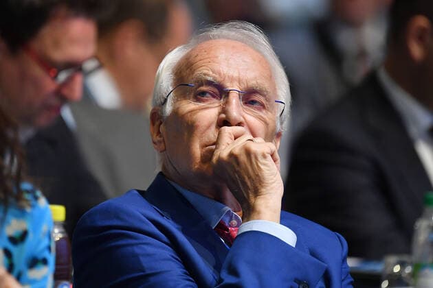 Edmund STOIBER, Gestik,skeptisch, Einzelbild,angeschnittenes Einzelmotiv,Portraet,Portrait,Porträt. CSU Parteitag 2019 am 19.10.2019 in Muenchen Olympiahalle. *** Edmund STOIBER, gesture, skeptical, single picture, cut single motive, portrait, portrait, portrait CSU party conference 2019 on 19 10 2019 in Munich Olympic Hall