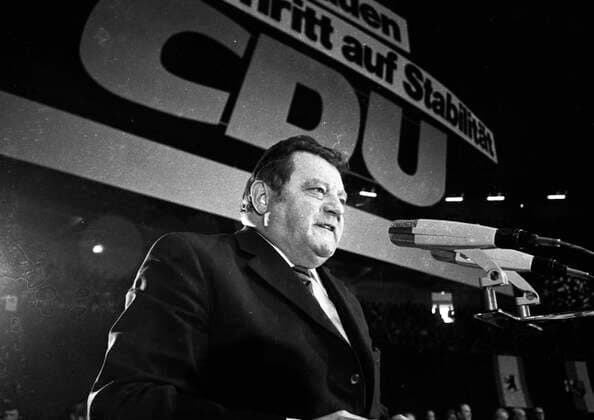 CDU - Wahlkampf 1972 DEU, Deutschland, Dortmund: Der Wahlkampf der CDU zur Bundestagswahl , hier bei einer Großkundgebung in der Westfalenhalle am 29.10.1972 in Dortmund.Franz Josef Strauuss DEU, Germany, Dortmund: The CDU election campaign for the Bundestag elections, here at a major rally in the Westfalenhalle on 29.10.1972 in Dortmund. NRW