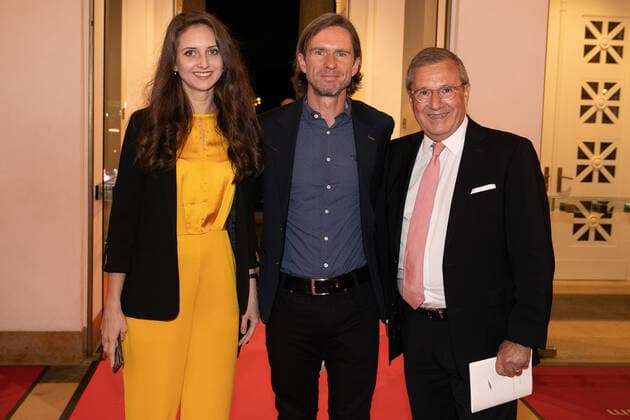 Hannover, Verleihung des Leibniz Ring Hannover an Meeresbiologin Prof.Dr. Antje Boetius, Laudatio Hannes Jaenicke, im Hannover Congress Centrum, Goldschmiede Alena Jakunina Uthe und Nico Starke, Jan Hofer,