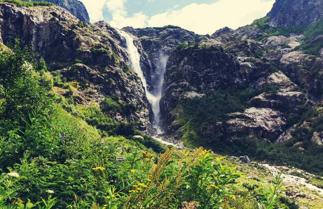 IMAGO Nature: Unsere Erde, Naturschutz, Naturschutzgebiete in Asien Caucasus mountains in summer time ING_19071_17231