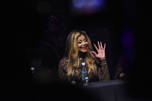 Entertainment Bilder des Tages Forever: The best Show About The King of Pop - press conference MEXICO CITY, MEXICO - OCTOBER 22: American singer La Toya Jackson speaks during a press conference to present Forever: The best Show About The King of Pop at Centro Cultural Teatro 1 on October 22, 2019 in Mexico City, Mexico  Copyright: xCarlosxTischlerx EYE_1272