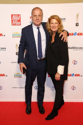 Hubertus Meyer-Burckhardt und seine Ehefrau Dorothee Rohrig bei der Verleihung Goldene Bild der Frau am 23.10.2019 in Hamburg Goldene Bild der Frau Verleihung 2019 in Hamburg