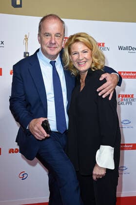 Hubertus Meyer-Burckhardt mit Ehefrau Dorothee Meyer-Burckhardt bei der der 13. Verleihung der GOLDENEN BILD der FRAU im Stage Operettenhaus in Hamburg am 23.10.2019 *** Hubertus Meyer Burckhardt with wife Dorothee Meyer Burckhardt at the 13th GOLDEN BILD der FRAU award ceremony at the Stage Operettenhaus in Hamburg on 23 10 2019