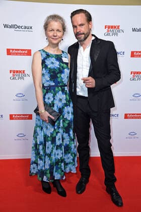 Julia Cissewski, Wanja Mues bei der der 13. Verleihung der GOLDENEN BILD der FRAU im Stage Operettenhaus in Hamburg am 23.10.2019