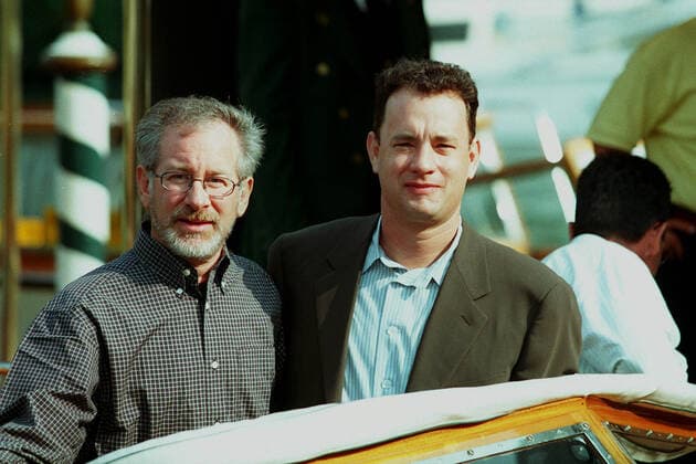 Tom Hanks & Steven Spielberg Actor & Director Private Ryan Tom Hanks & Steven Spielberg 16 September 1998  Copyright: MaryxEvansxAFxArchivexGrahamxWhitbyxBoot 12058630