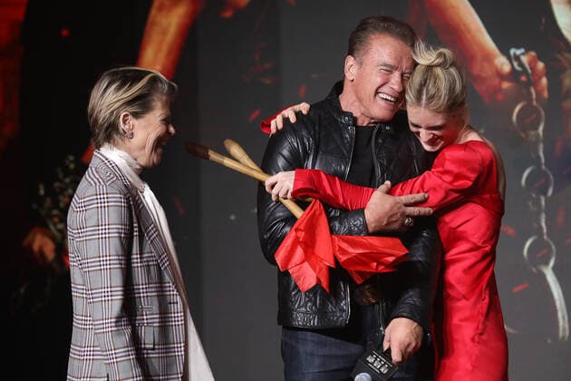 Bilder des Jahres 2019, Entertainment 10 Oktober Entertainment Bilder des Tages News Bilder des Tages BEIJING, CHINA - OCTOBER 23: (L - R) Actress Linda Hamilton, actor Arnold Schwarzenegger and actress Mackenzie Davis attend Terminator: Dark Fate press conference on October 23, 2019 in Beijing, China.  Copyright: xVCGx CFP111256113425