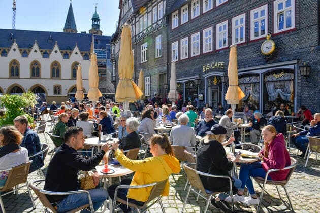 Eiscafe, Marktplatz, Goslar, Niedersachsen, Deutschland