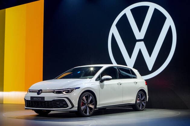 24.10.2019, xtgx, Wirtschaft Auto, Volkswagen - Weltpremiere Vorstellung Golf VIII 8 acht emspor, v.l. Vorstellung des neuen Golf Wolfsburg