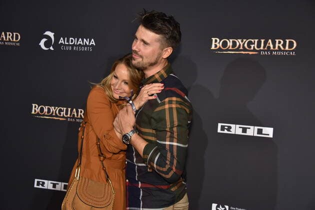 Schauspieler Thore Schölermann und seine Frau und Jana Julie Kilka Schölermann kommt zur Premiere und Tourneestart des Musicals BODYGUARD in den Musical Dome am 24.10.2019 in Köln