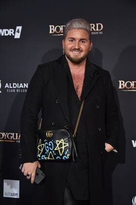 Der Fashion Influencer Justus Toussis kommt zur Premiere und Tourneestart des Musicals BODYGUARD in den Musical Dome am 24.10.2019 in Köln
