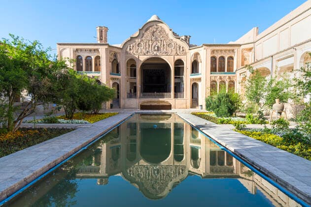 Borujerdi House, Courtyard and pond, Kashan, Isfahan Province, Islamic Republic of Iran, Middle East Copyright: G&MxTherin-Weise 1131-1279