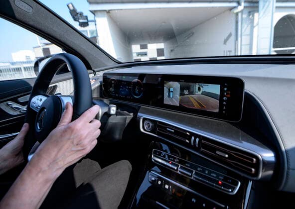 Mercedes el-SUV EQC 400 4Matic communication street road vehicle transport display computor steering wheel dashboard plug-in hybrid electric vehicle (PHEV) controls MALMÖ SVERIGE x50090x *** Mercedes el SUV EQC 400 4Matic communication street road vehicle transport display computor steering wheel dashboard plug in hybrid electric vehicle PHEV controls MALMÖ SVERIGE x50090x,  Copyright: xJohanxNilsson TTx CAR