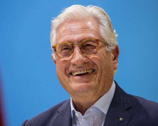 24.10.2019, xtgx, Wirtschaft Auto, Volkswagen - Weltpremiere Vorstellung Golf VIII 8 acht emspor, v.l. Giorgio Giugiaro, Designer des Golf 1 Wolfsburg